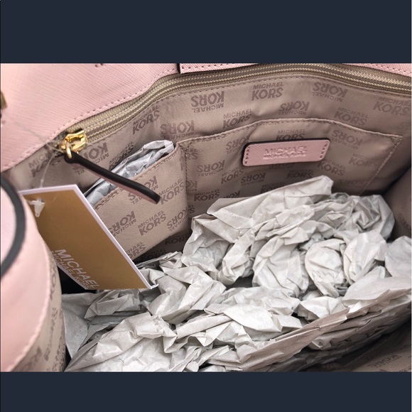 Gaby’sBags👜💕- NWT Michael Kors Satchel Pink - Picture 7 of 8